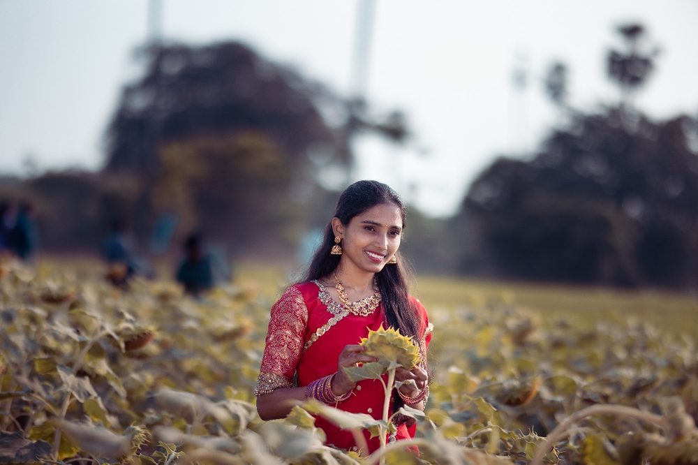 Bride portrait in a sunflower field